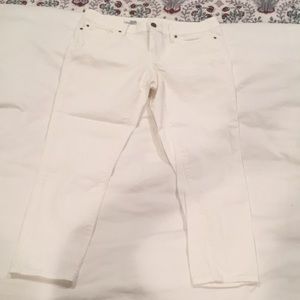 GAP white skinny jeans